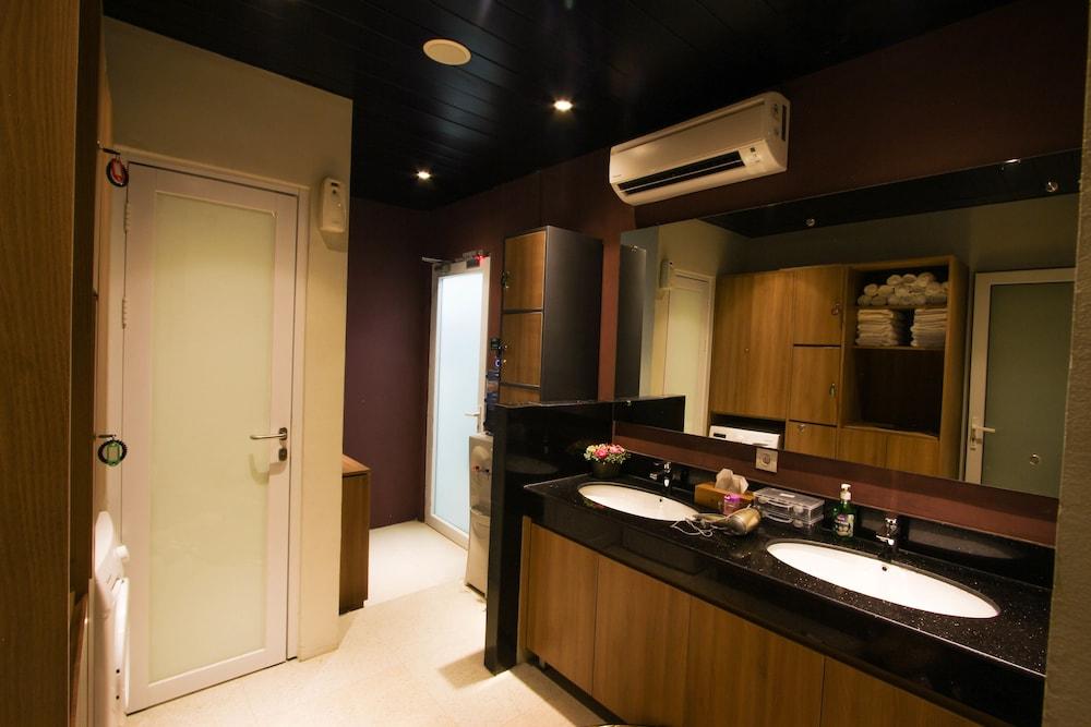 Kuretakeso Kemang Hotel Jakarta Exteriér fotografie