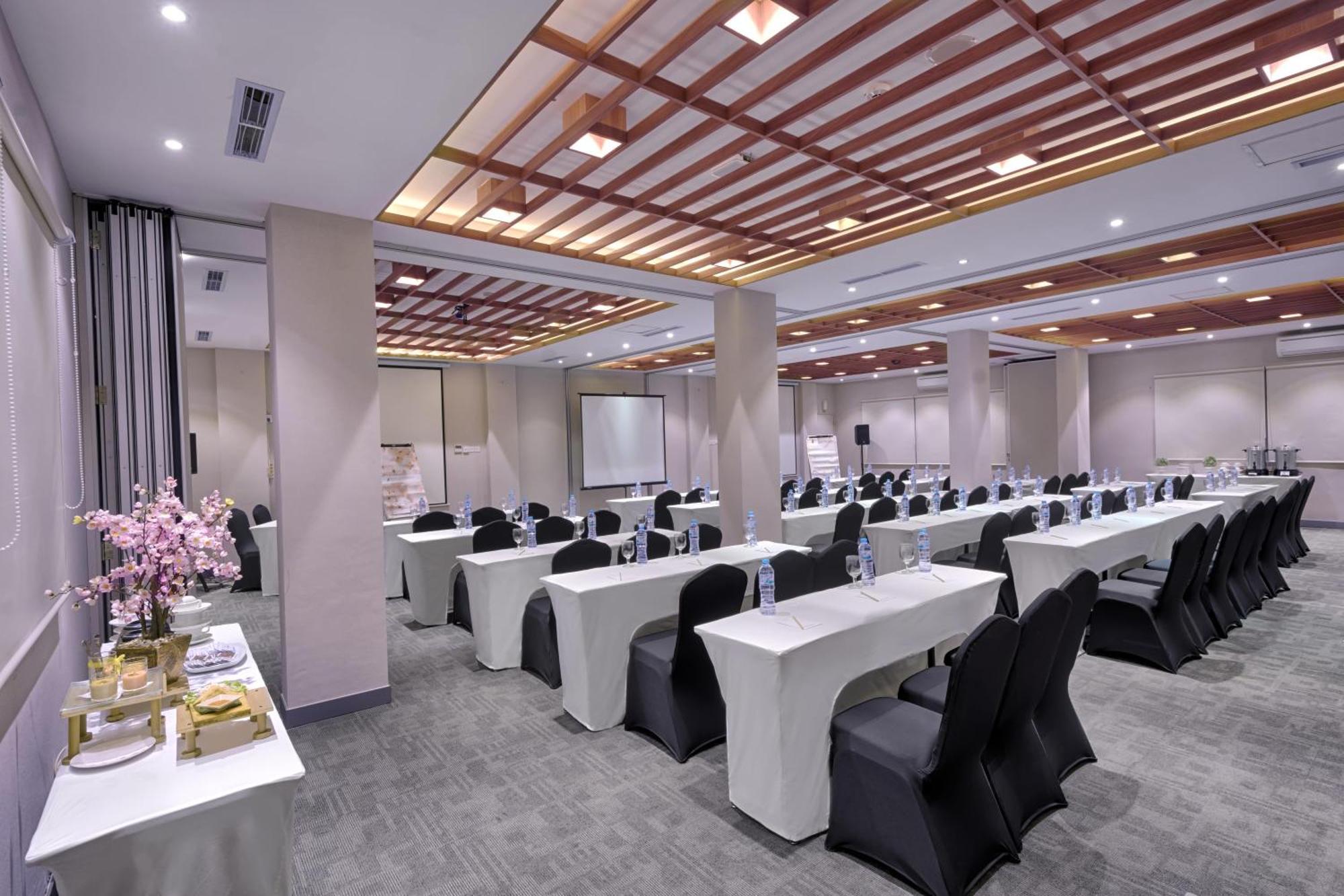 Kuretakeso Kemang Hotel Jakarta Exteriér fotografie